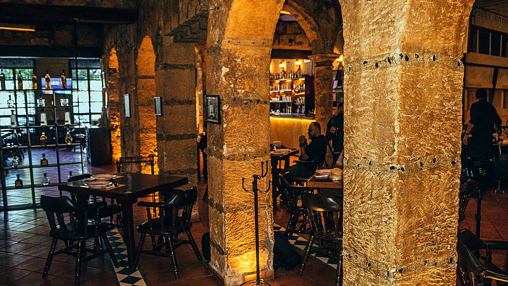 Tour El lado O-culto de Monterrey: Cantinas, Mercado y Misticismo